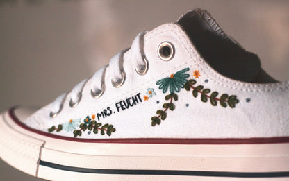 Custom Floral Embroidered Bridal Low-top Sneakers